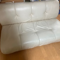 合皮ローソファ　ホワイトの画像