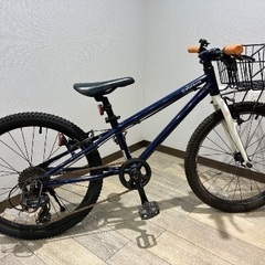 ヨツバサイクル　22インチ　ネイビーホワイト
