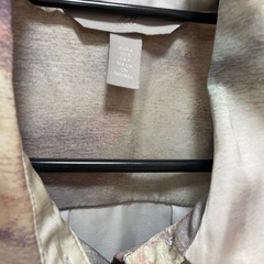 h&m グラデーションシャツの画像