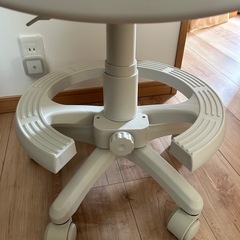 デスク　チェアーの画像