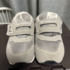 New Balance 996 グレー スニーカーの画像