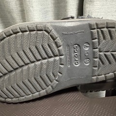 Crocs ブラック フリース内装 6-7の画像