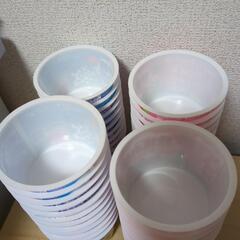 ヨーグルトカップ　牧場の朝の画像