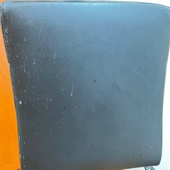キャスター付き　デスクチェアの画像