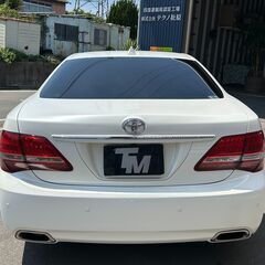 トヨタ　クラウン　全席パワーシート・レザー　車高調　ローダウン　車検整備付きR9.7月　Bカメラ　Bluetoothの画像