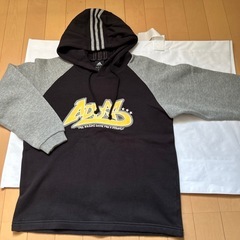 adidasパーカー付きトレーナー兄弟ペアセット(130.150)の画像