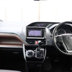 乗出し価格!! 車検7年12月 エスクァイア 26年式 7.8万km ４ＷＤ 修復歴無し ナビ スマートキー 禁煙車 諸費用コミコミ！の画像