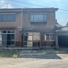 敷金礼金ゼロ🔴高岡守護町戸建て🔴駐車3台可🔴車庫あり