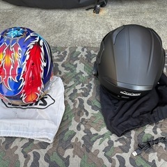 フルフェイス　中古　ショウエイ　とメーカー不明インカム付き
　　の画像