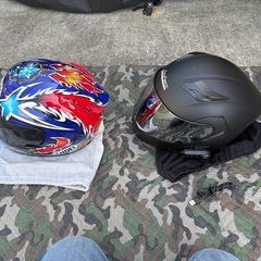 フルフェイス　中古　ショウエイ　とメーカー不明インカム付き
　　の画像