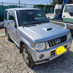 平成24年の日産キックスです。今なら車検満タン　4WDターボ車です。あくまでも中古車なので小キズ等があります。ノークレームノーリターンでお願いします。名義変更までの預り金三万を預からせてもらいます。名義変更後速やかに返金させてもらいます。の画像