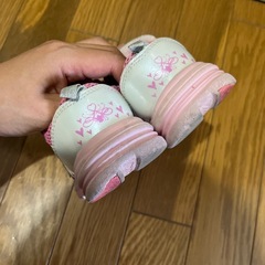 女の子　16 シューズ　スニーカーの画像