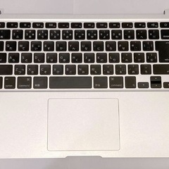 Apple MacBookディスプレイ　キーボード　トラックパッドの画像