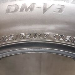 BS BRIDGESTONE BLIZZAK DM-V3 225/65R17 17インチ スタッドレス 1本 バリ溝 ハリアー RAV4 エクストレイル等　(KTI417)クレジットカード QRコード決済可能の画像