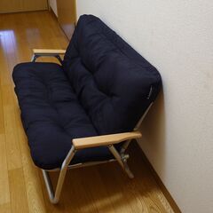 アウトドア用ベンチの画像