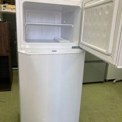 【リサイクルショップ ピカソ 小松原】✨🧊 Haier 130L 2ドア冷蔵庫（右開きタイプ） 🏠🔌 🌟 2021年製 JR-N130A-W 🌟★7912★の画像