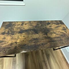 パソコンデスクの画像