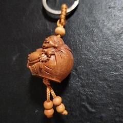 ⚜️桃の木⚜️布袋様⚜️キーホルダーの画像