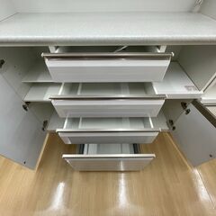【リユースのサカイ野々市店】 システムキッチンボード 白 W(幅)141×D(奥行き)50×H(高さ)206cm ※クリーニング済みの画像