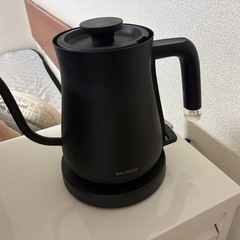 バルミューダ　トースターとケトルのセット　の画像