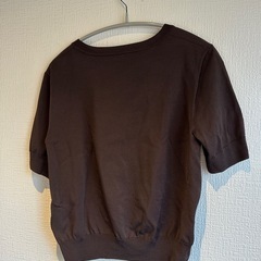 theory ニットの画像