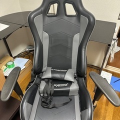 ゲーミングチェアGT Racingの画像