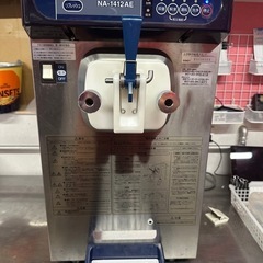 ソフトクリームメーカー　すぐ使えます！