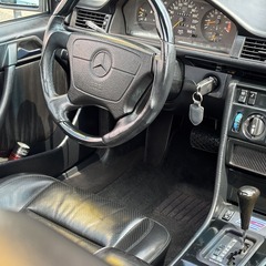 自社ローンあり！ガソリン100リットルプレゼント✨左ハンドル✨シートヒーター✨ETC✨ベンツ☆Eクラス☆500E☆の画像