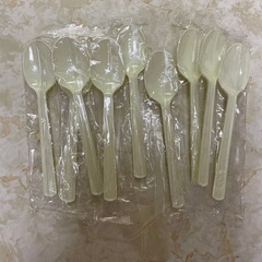 🥄プラスチックのスプーンの画像