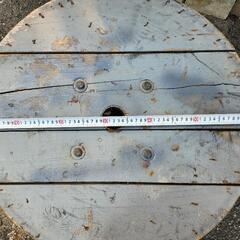 電線ドラム（直径63cm）の画像