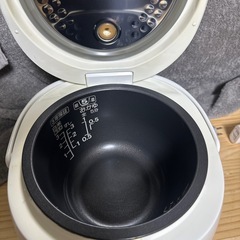 IH炊飯器　3合炊き　東芝　RC-5LX　の画像