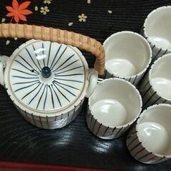 急須と湯呑セットの画像