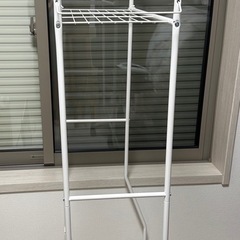 伸縮洗濯物上収納の画像