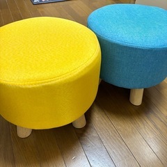 【美品】ポップな丸型スツール2点セット