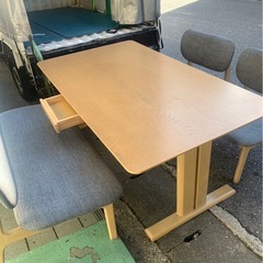 🉐椅子付き4人食卓セット🉐の画像