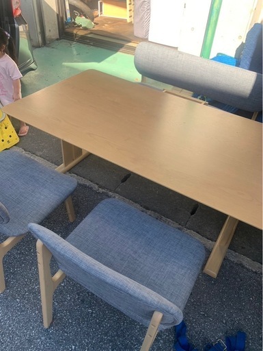 ?椅子付き4人食卓セット?