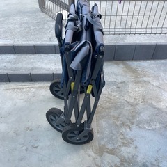 取引中　キャリーカートの画像