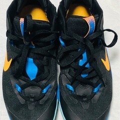 NIKEフューチャーコートGSの画像