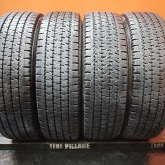 TOYO DELVEX 935 195/80R15 107/10...