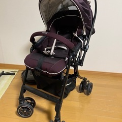 Combi ベビーカー ブラウン　美品　オート4キャスの画像
