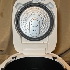 TOSHIBA 小容量 IHジャー炊飯器 【3合炊き】 RC-5XN(W) ホワイトの画像