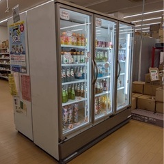 東芝 木目柄 冷蔵 リーチインショーケース 冷蔵ショーケース 冷蔵庫 冷蔵ストッカー 厨房 スーパー コンビニ RF-63XTUの画像