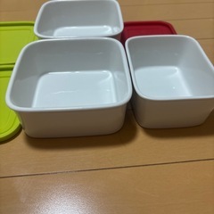 陶器タッパーセットの画像
