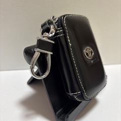 トヨタ　スマートキーケース黒の画像