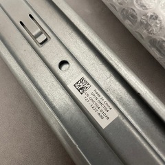 サーバーラックレールの画像