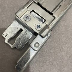 サーバーラックレールの画像