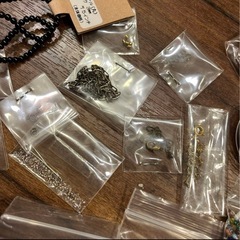 ビーズ　ハンドメイドパーツ　まとめ売りの画像