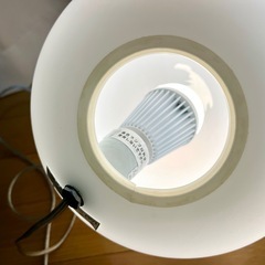 球体 フロアライト 間接照明 の画像
