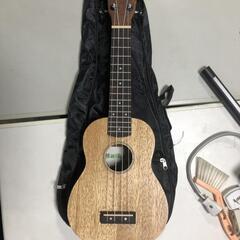 【松本市引き取り限定】Maika'i ウクレレ（ソフトケース付き）