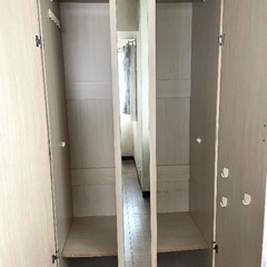 ミラー付きクローゼットの画像